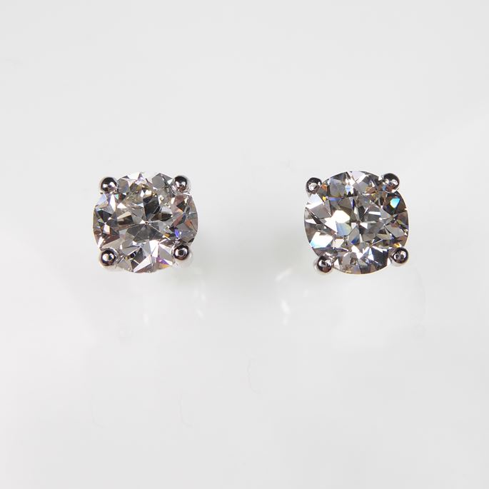 Pair of old round brilliant cut diamond stud earrings | MasterArt